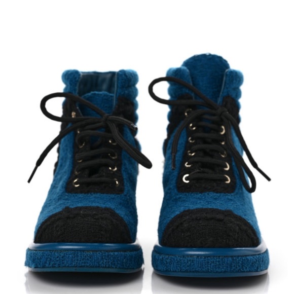 CHANEL BOOTIES - Picture 2 of 7